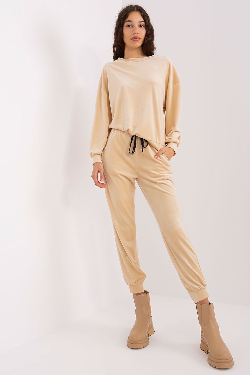 Nustatyti model 191740 Italy Moda