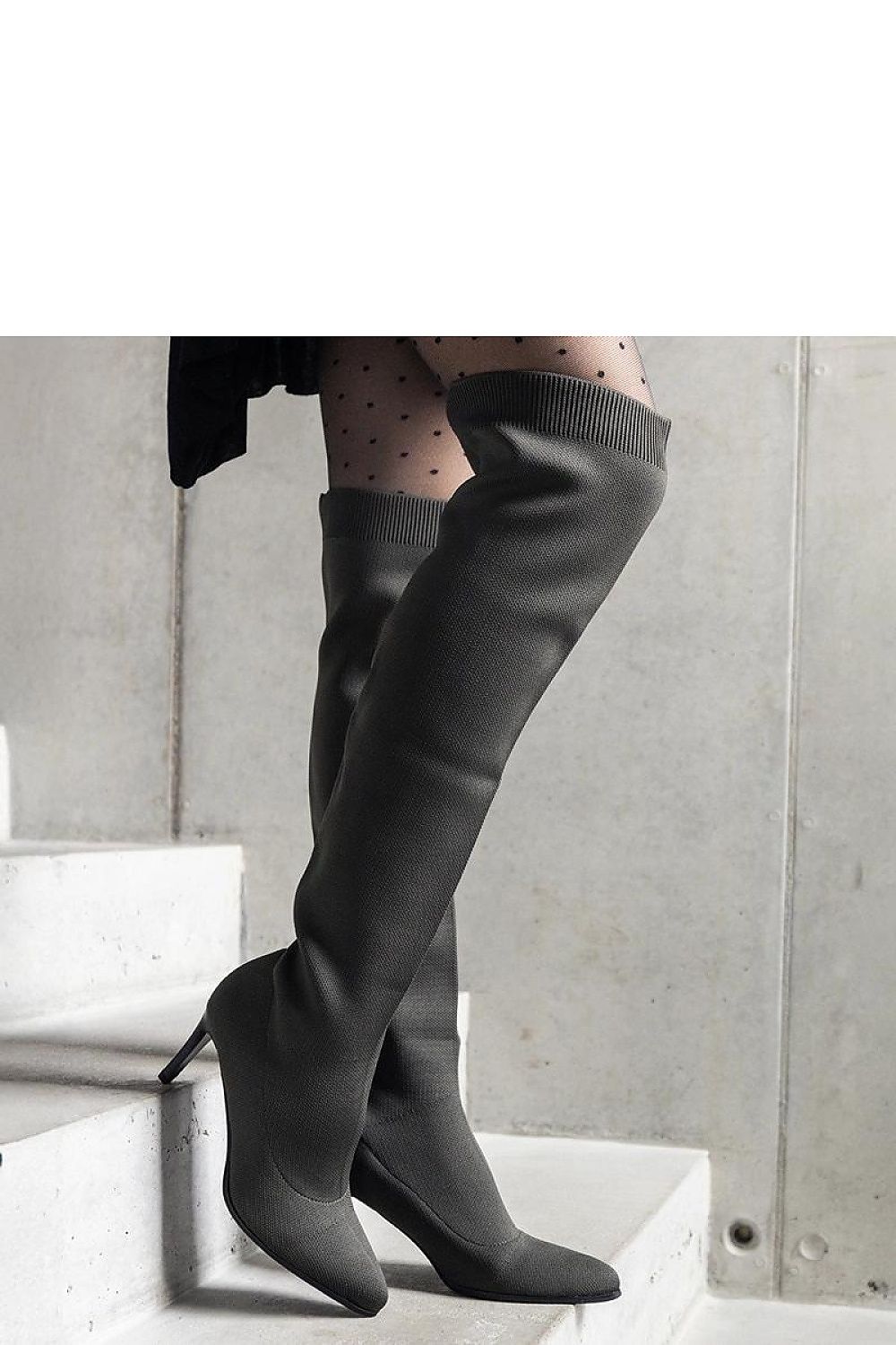 Batai su kulnu model 205779 Solea