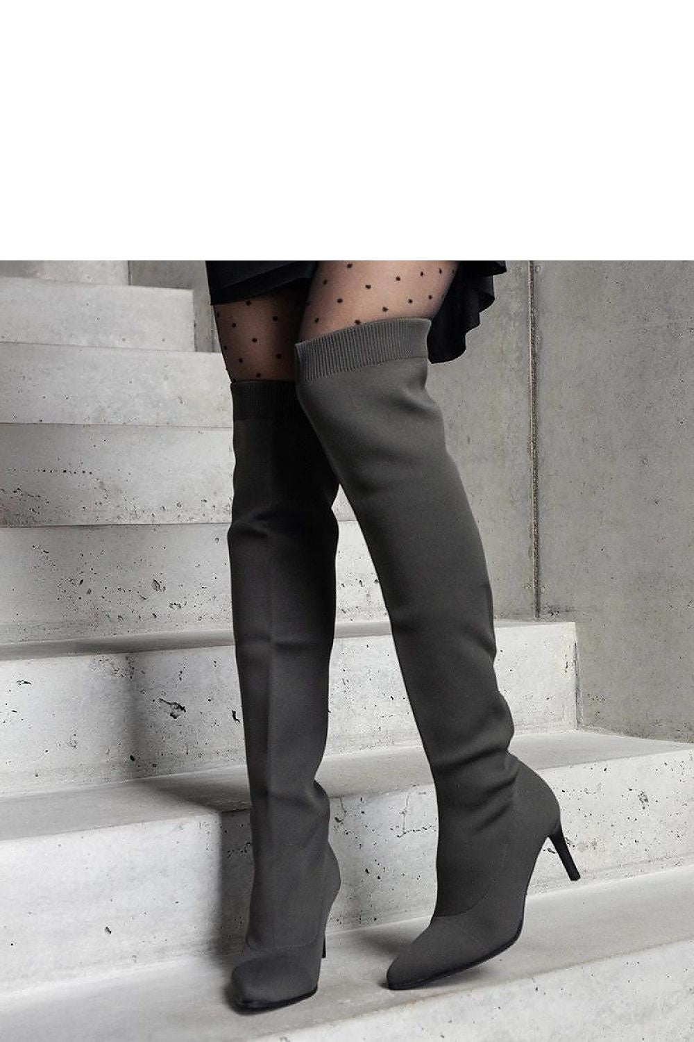 Batai su kulnu model 205779 Solea