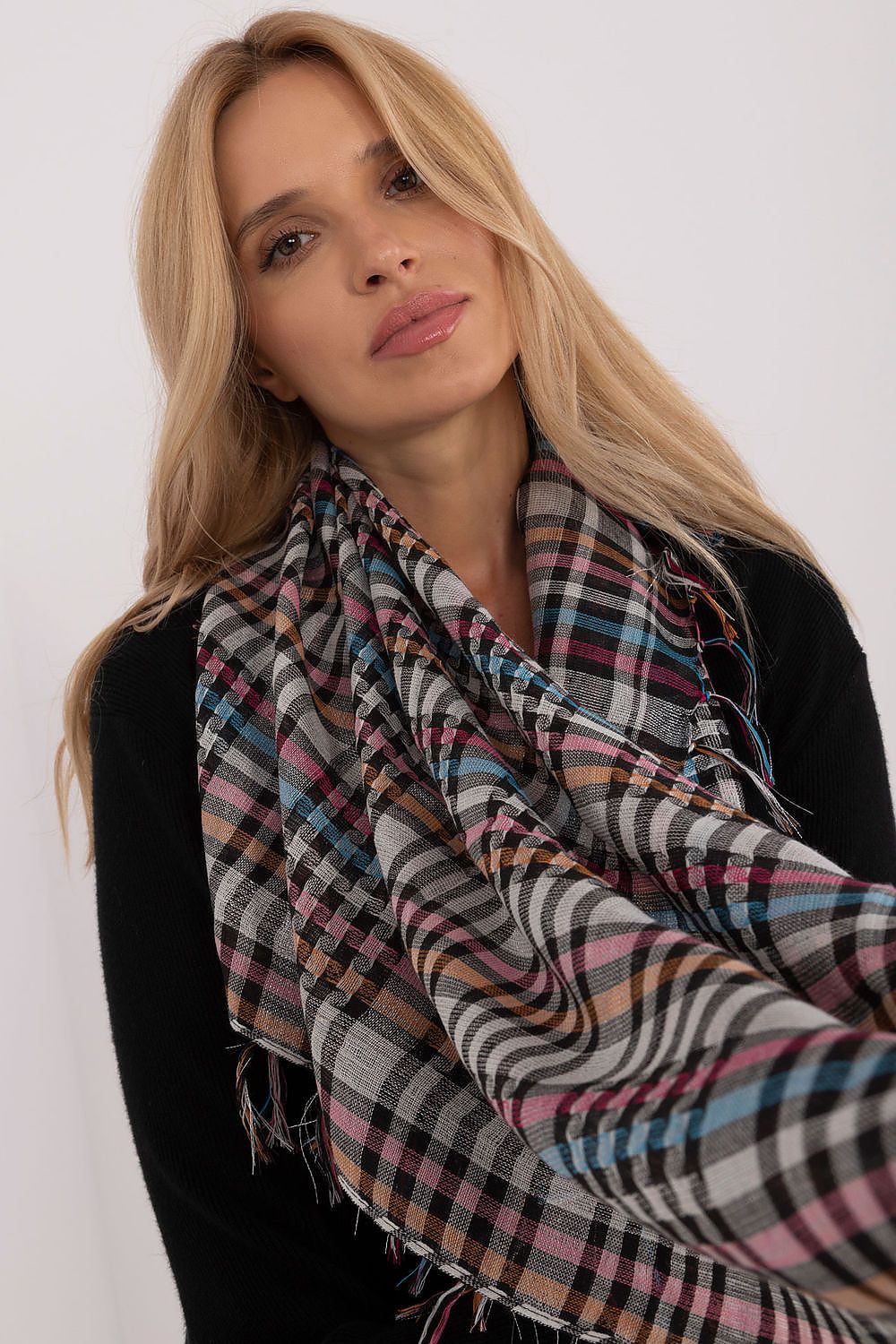Nosinaitė ant kaklo model 208385 AT