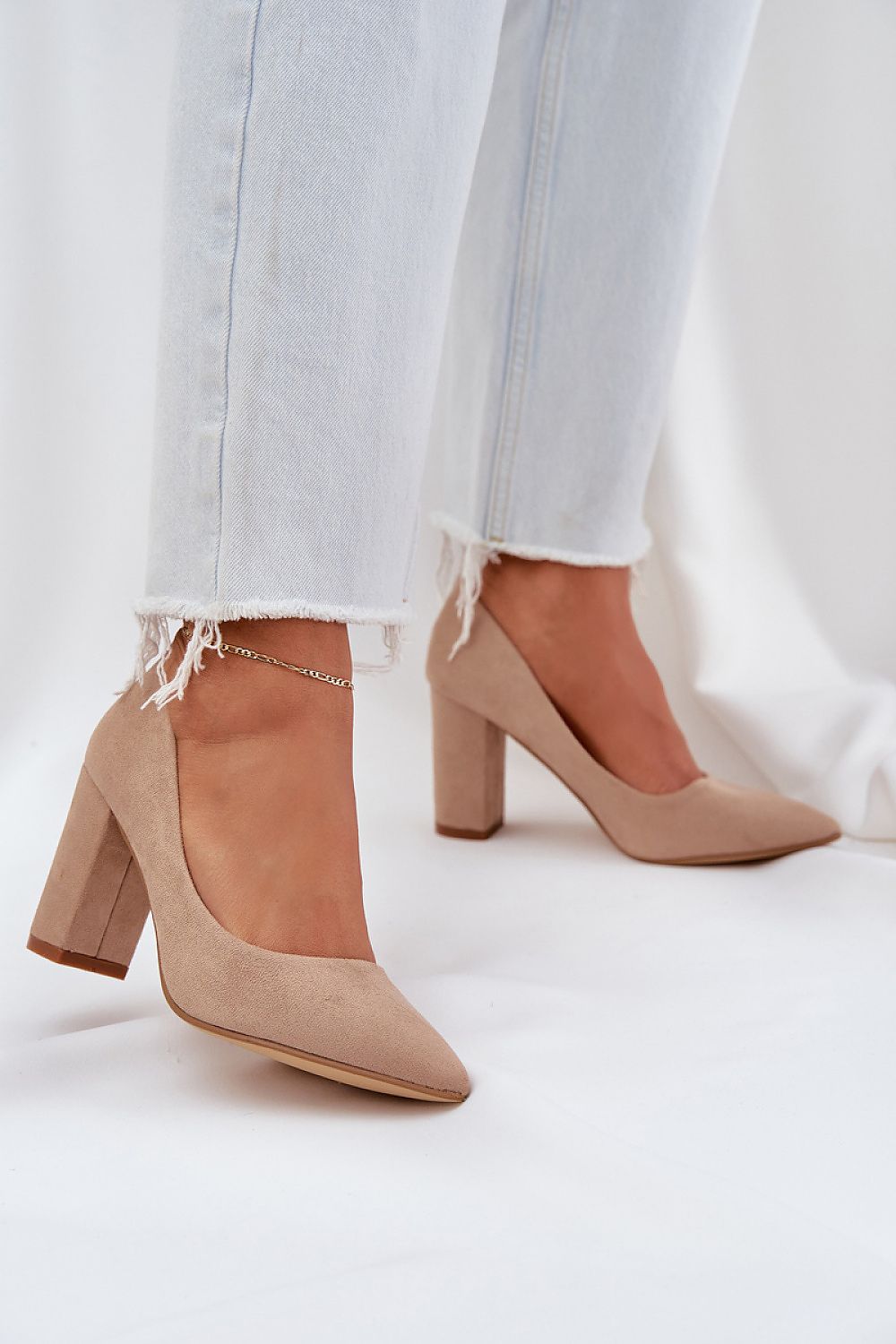 Batai blokiniu kulnu model 208441 Step in style