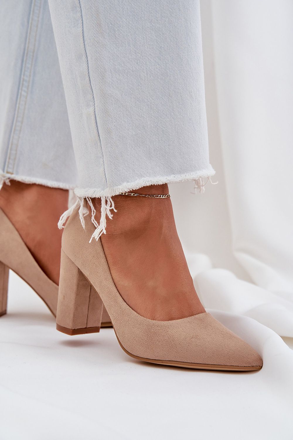 Batai blokiniu kulnu model 208441 Step in style