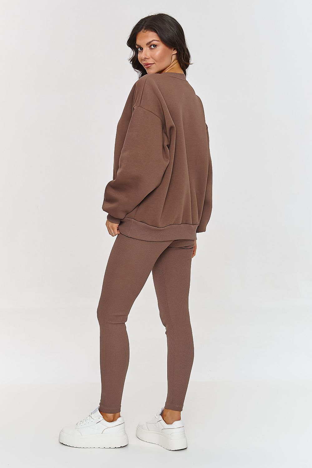 Nustatyti model 209720 Makadamia