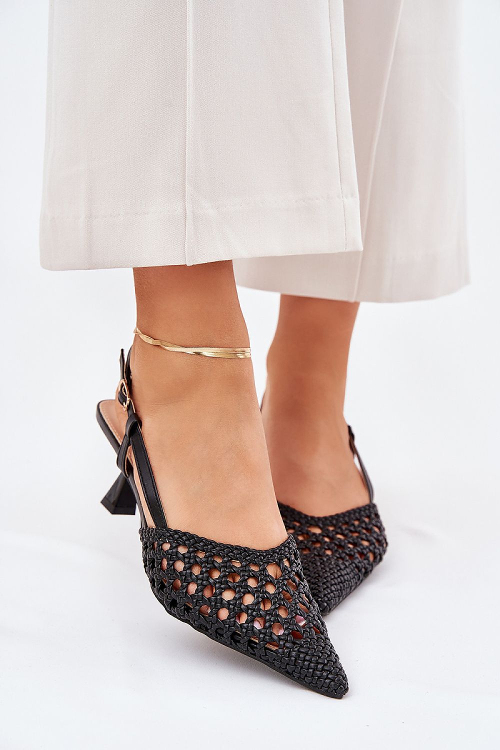 Aukštakulniai model 211028 Step in style