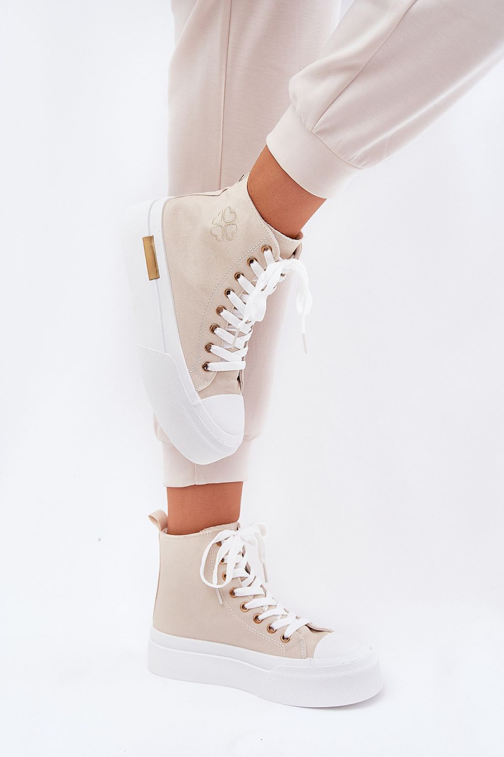 Sportbačiai model 211355 Step in style