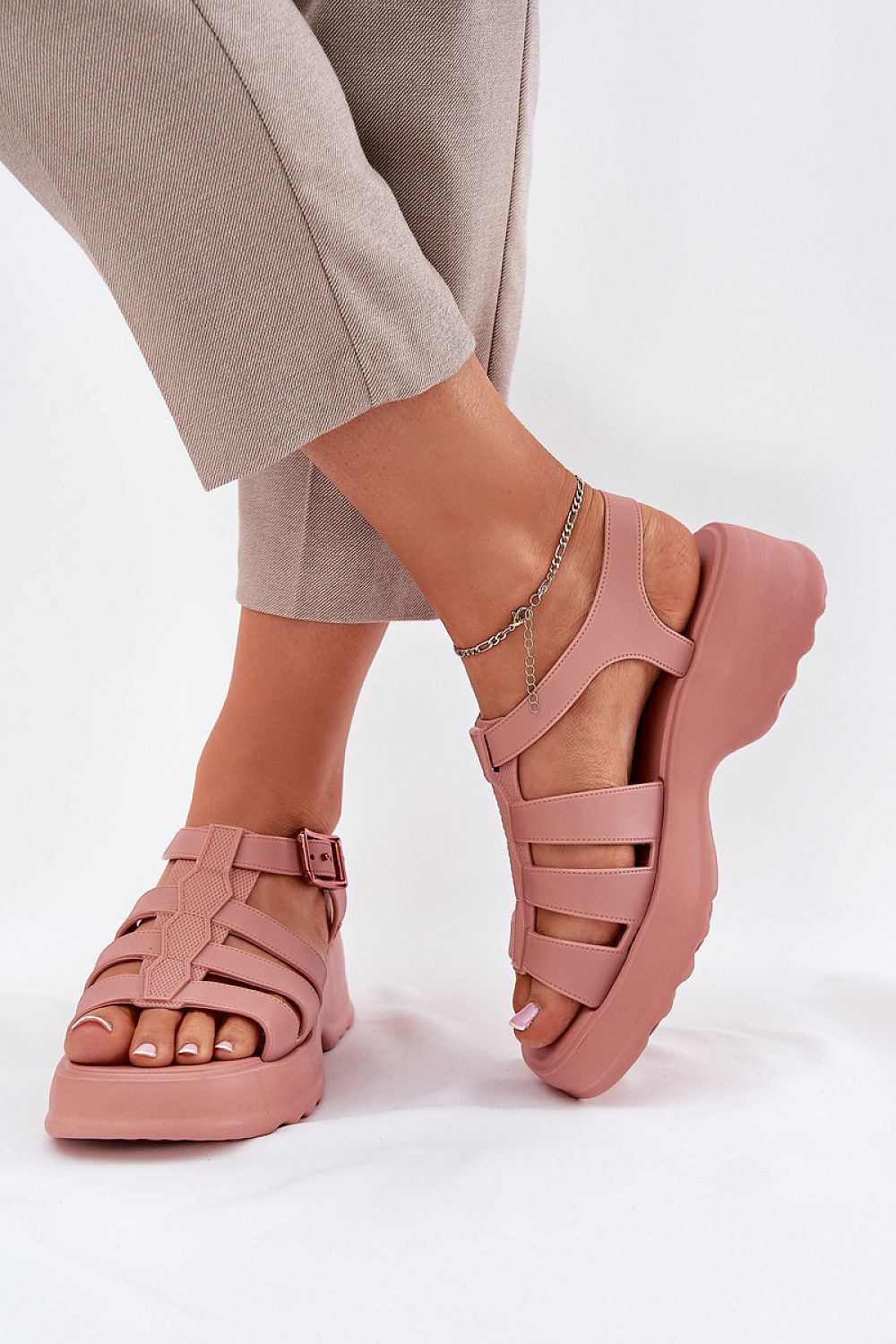 Sandalai model 213001 Step in style