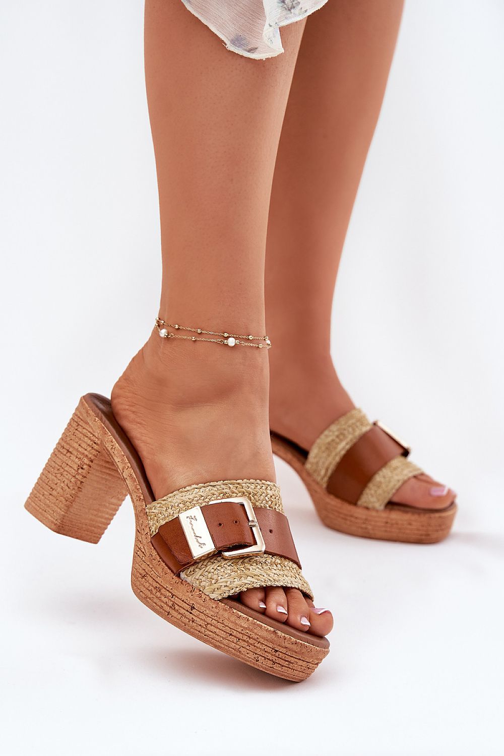 Šlepetės model 213955 Step in style