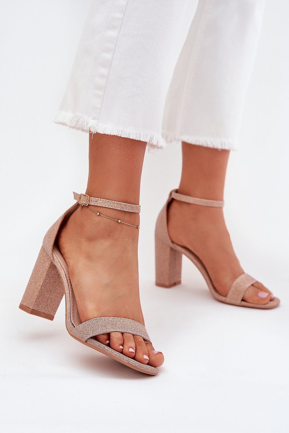 Sandalai su kulnu model 215640 Step in style