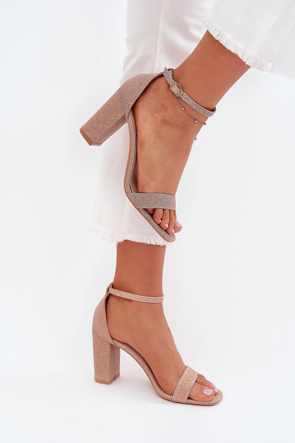 Sandalai su kulnu model 215640 Step in style