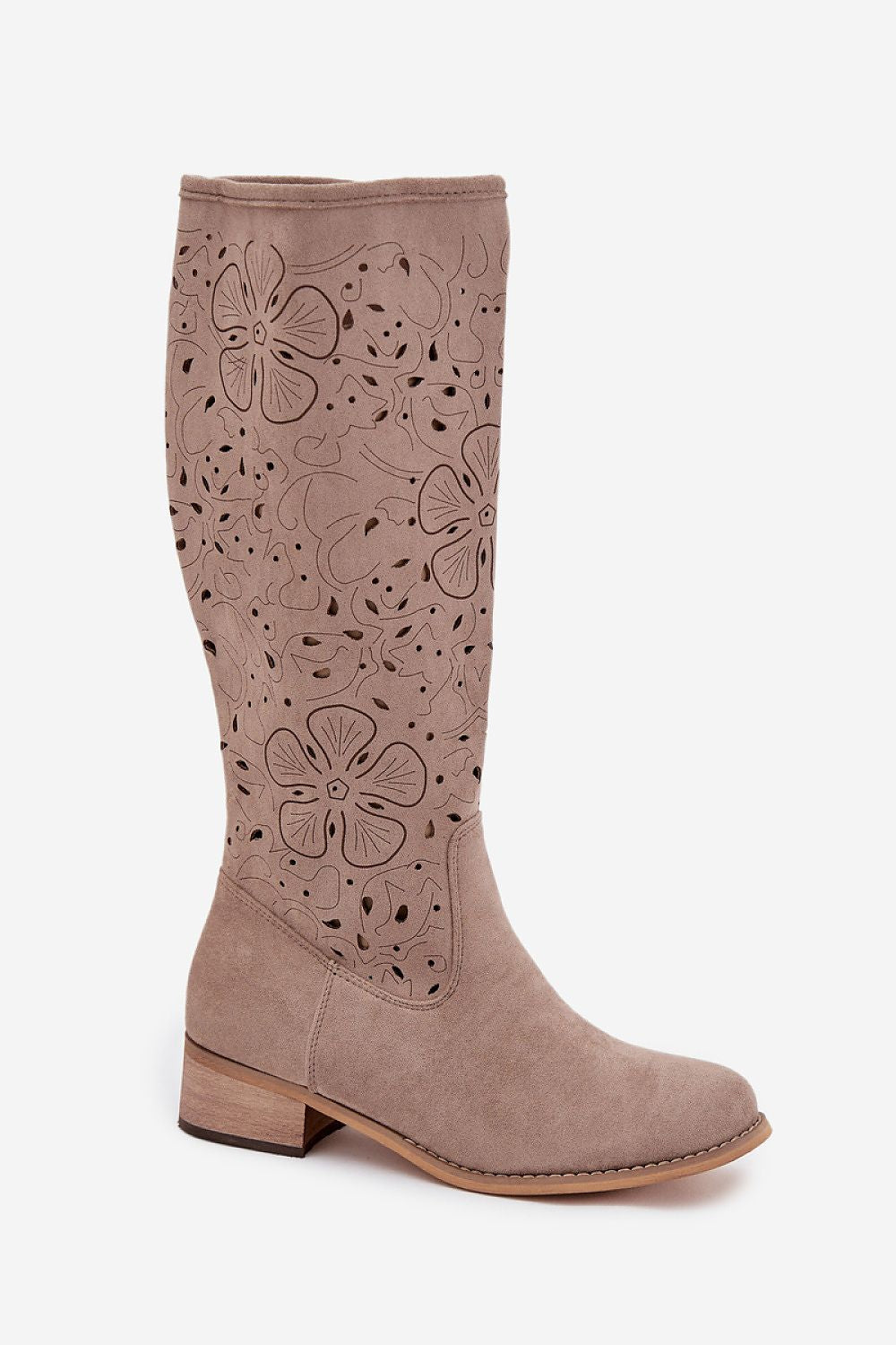 Batai su kulnu model 216786 Step in style
