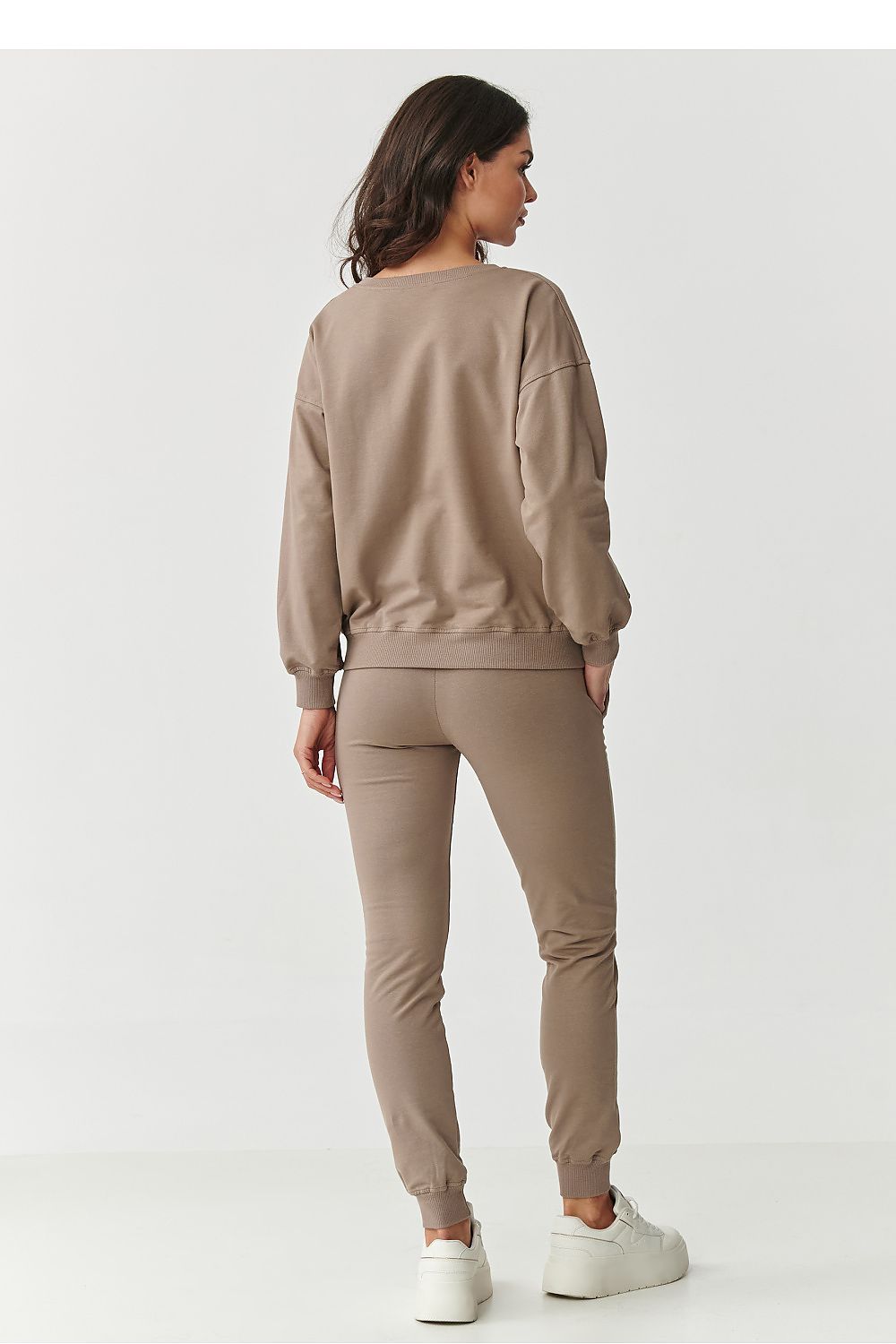 Nustatyti model 216922 Makadamia