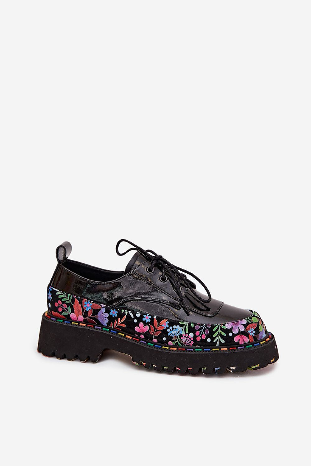 Moteriški ”Artiker" lakuoti bateliai “Step in style”