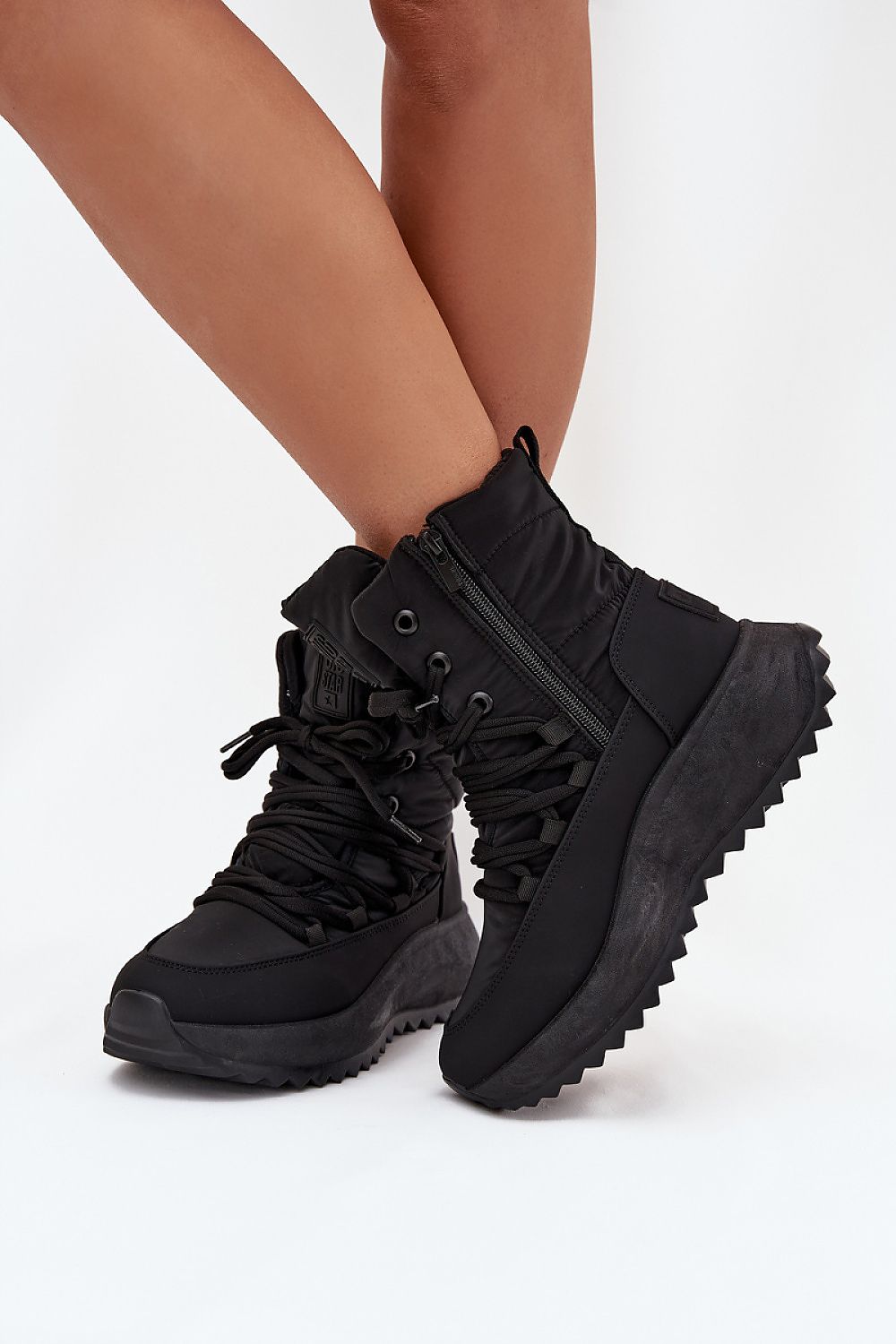 Sniego batai Step in style
