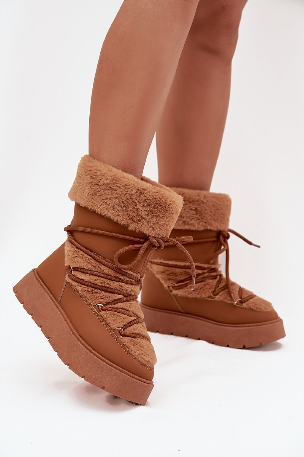 Sniego batai Step in style