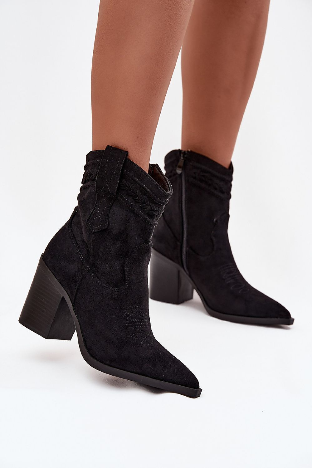Batai su kulnu “Step in style”