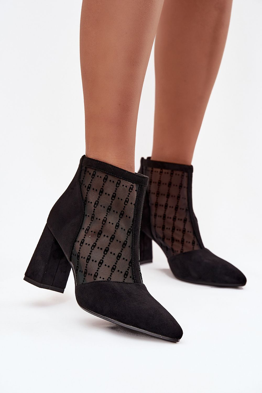 Batai su kulnu “Step in style”