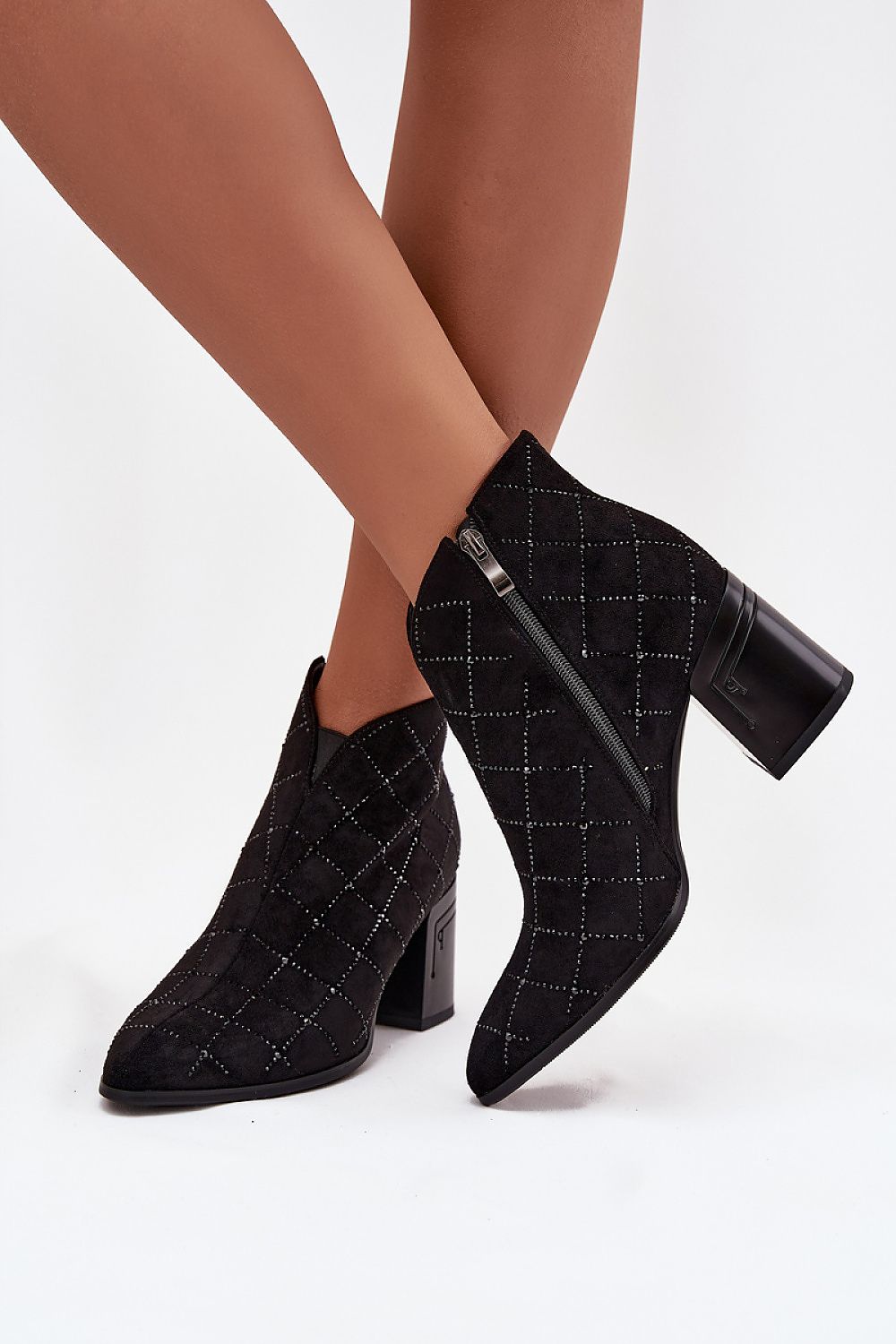 Batai su kulnu “Step in style”