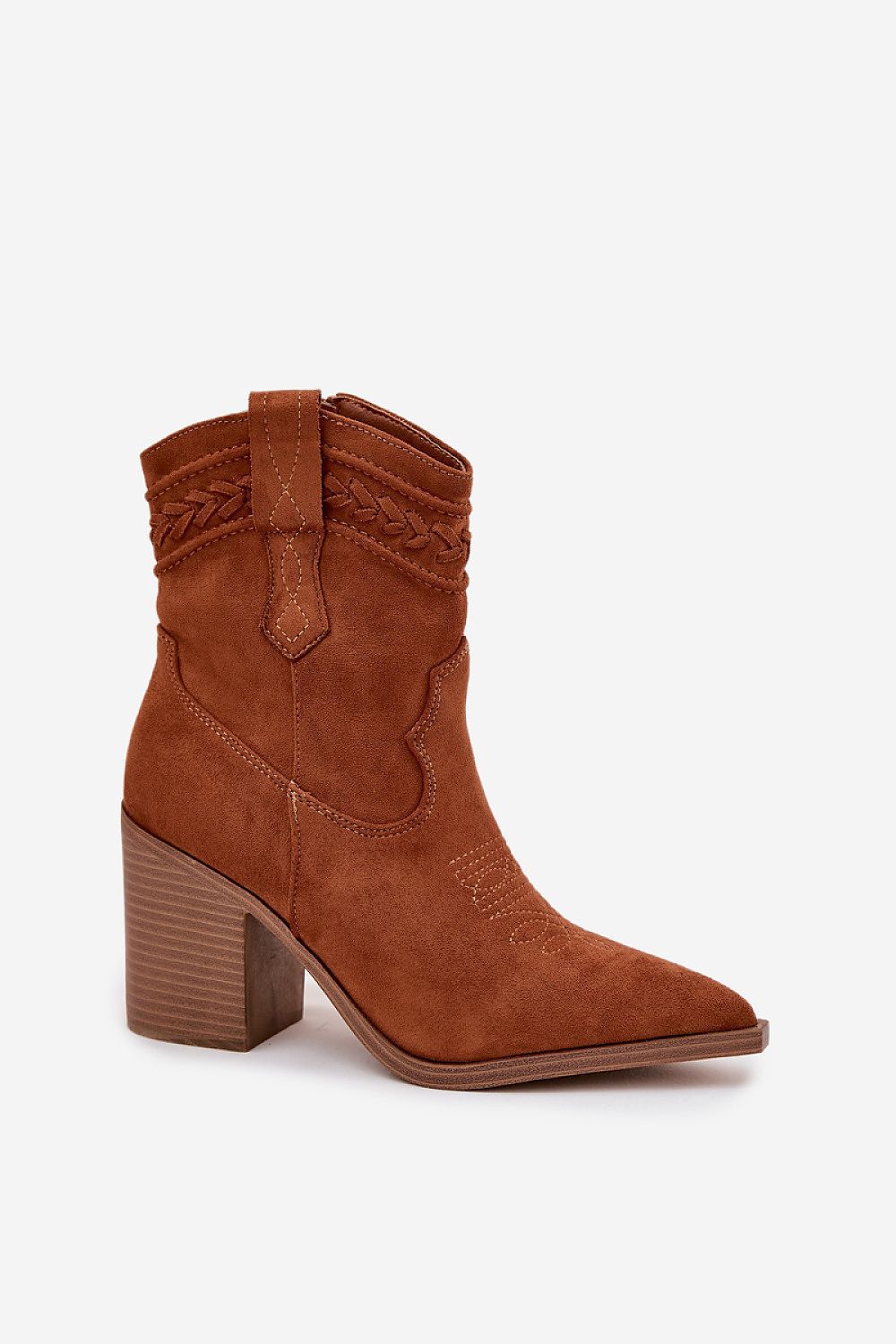 Batai su kulnu “Step in style”
