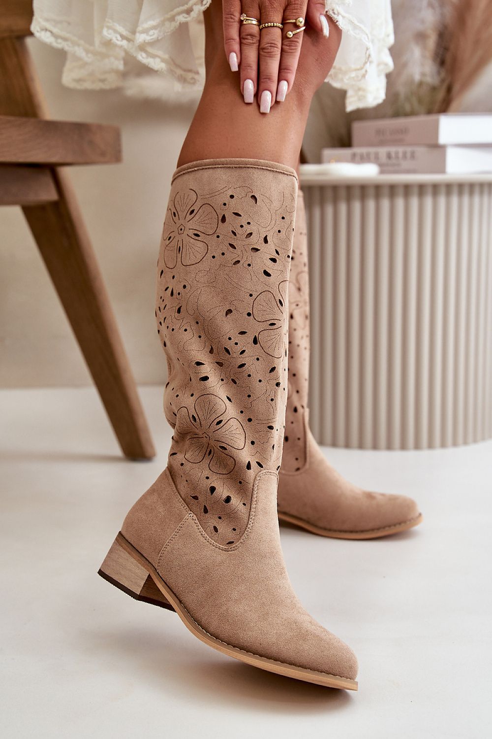 Step in Style – batai su atvirais raštais