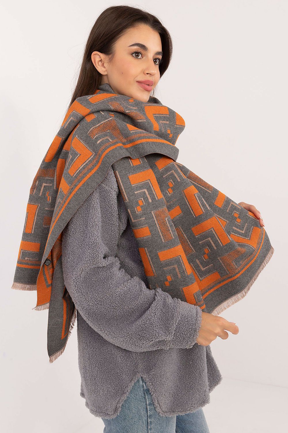 Scarf “AT”