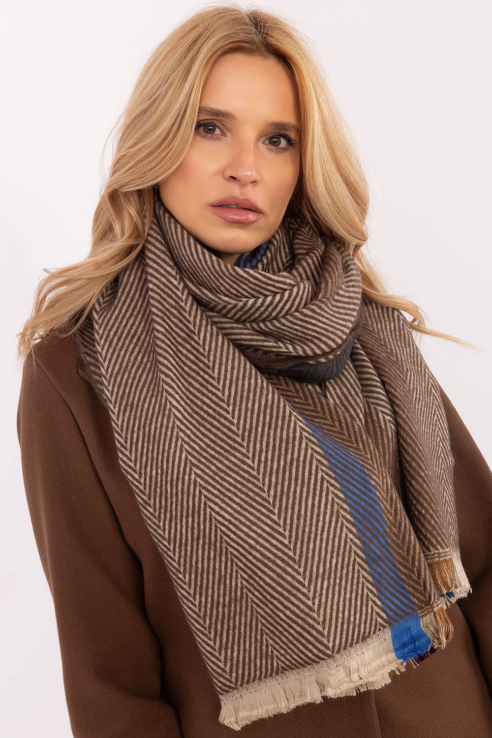 Scarf “AT”