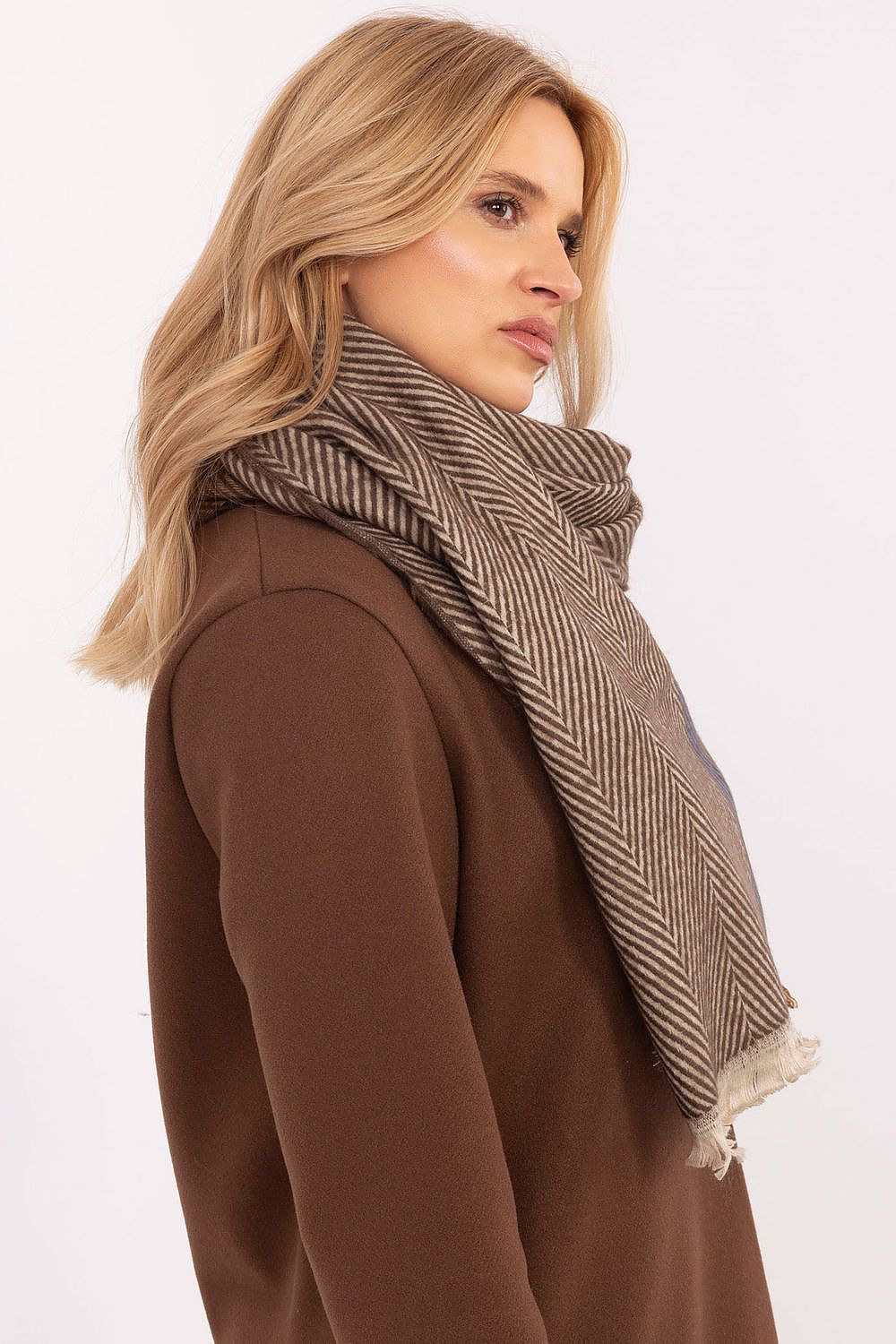 Scarf “AT”