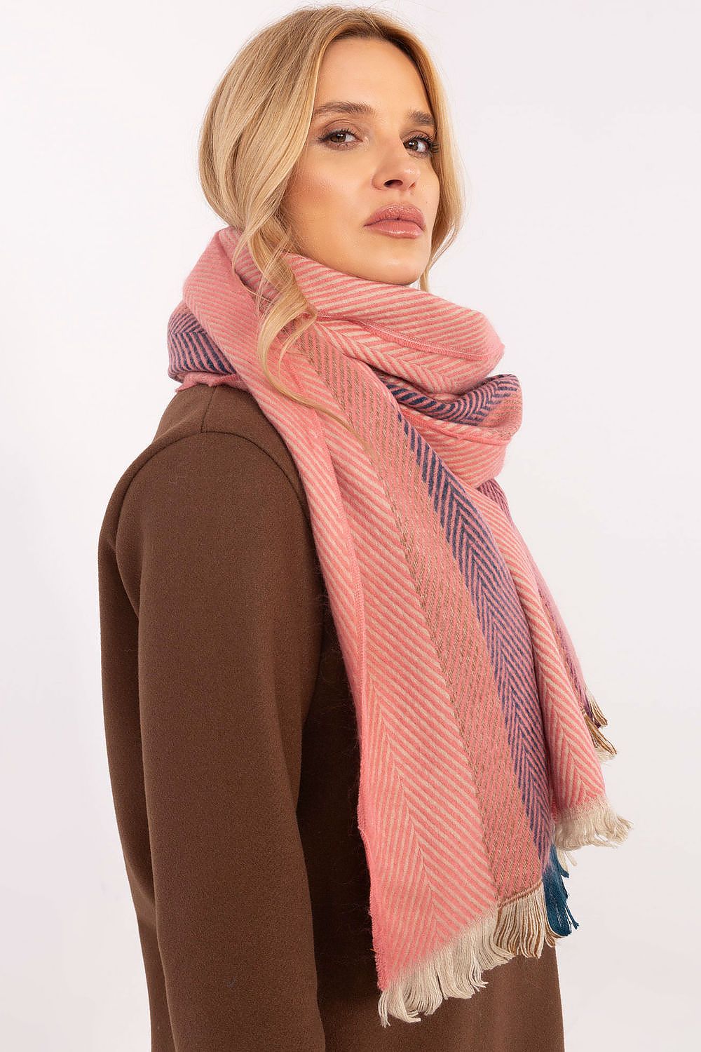 Scarf “AT”