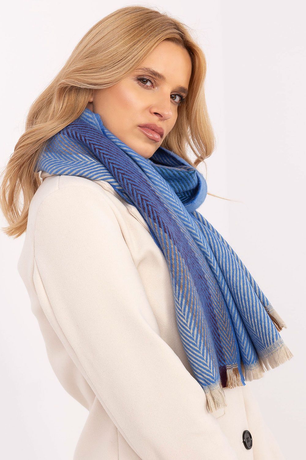 Scarf “AT”
