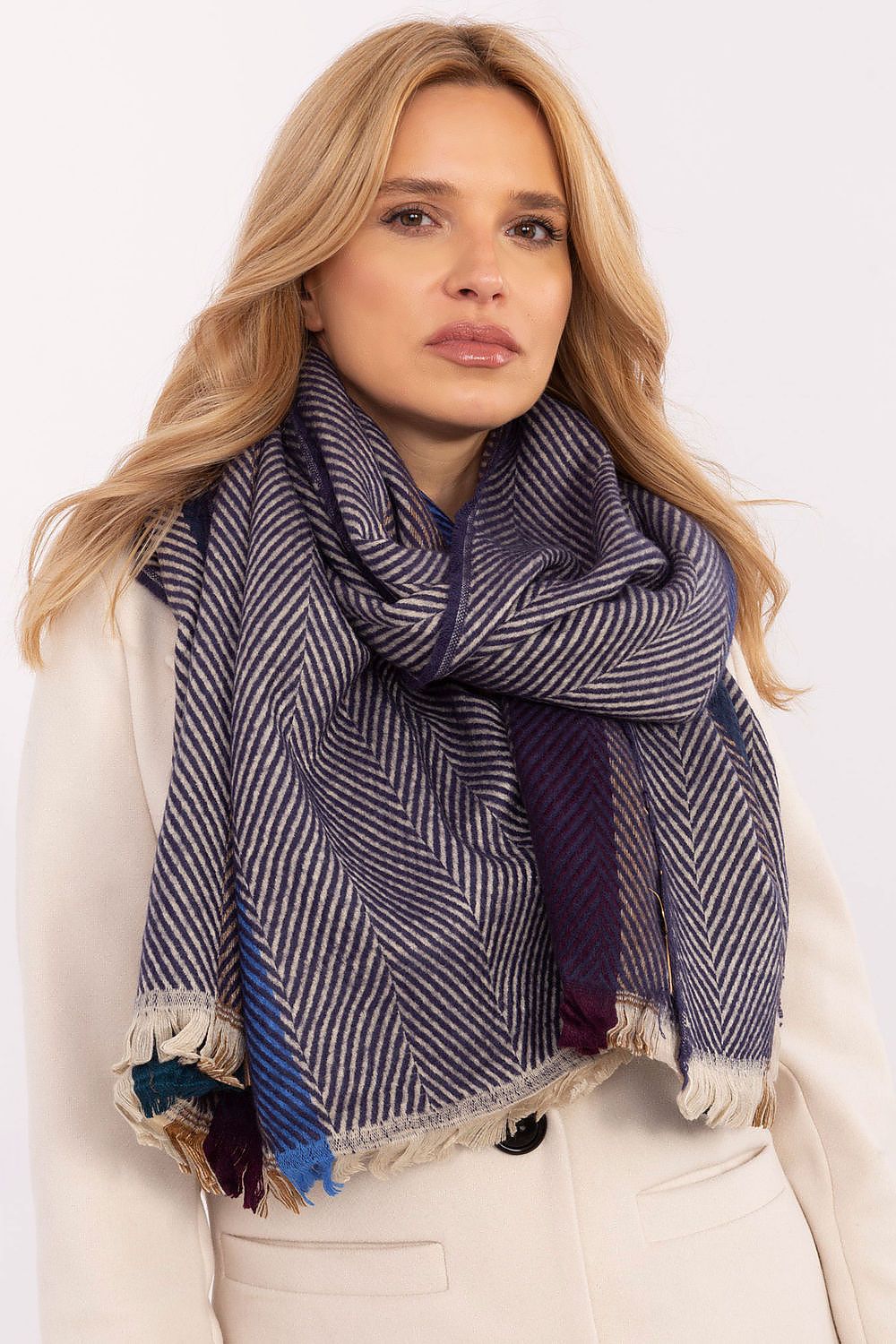 Scarf “AT”
