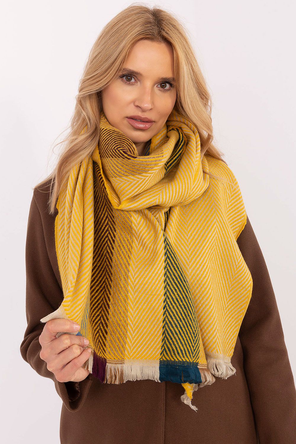 Scarf “AT”
