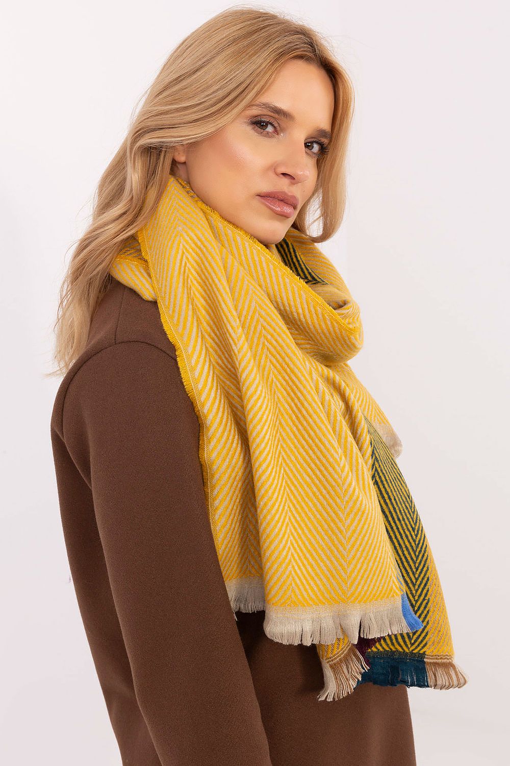 Scarf “AT”