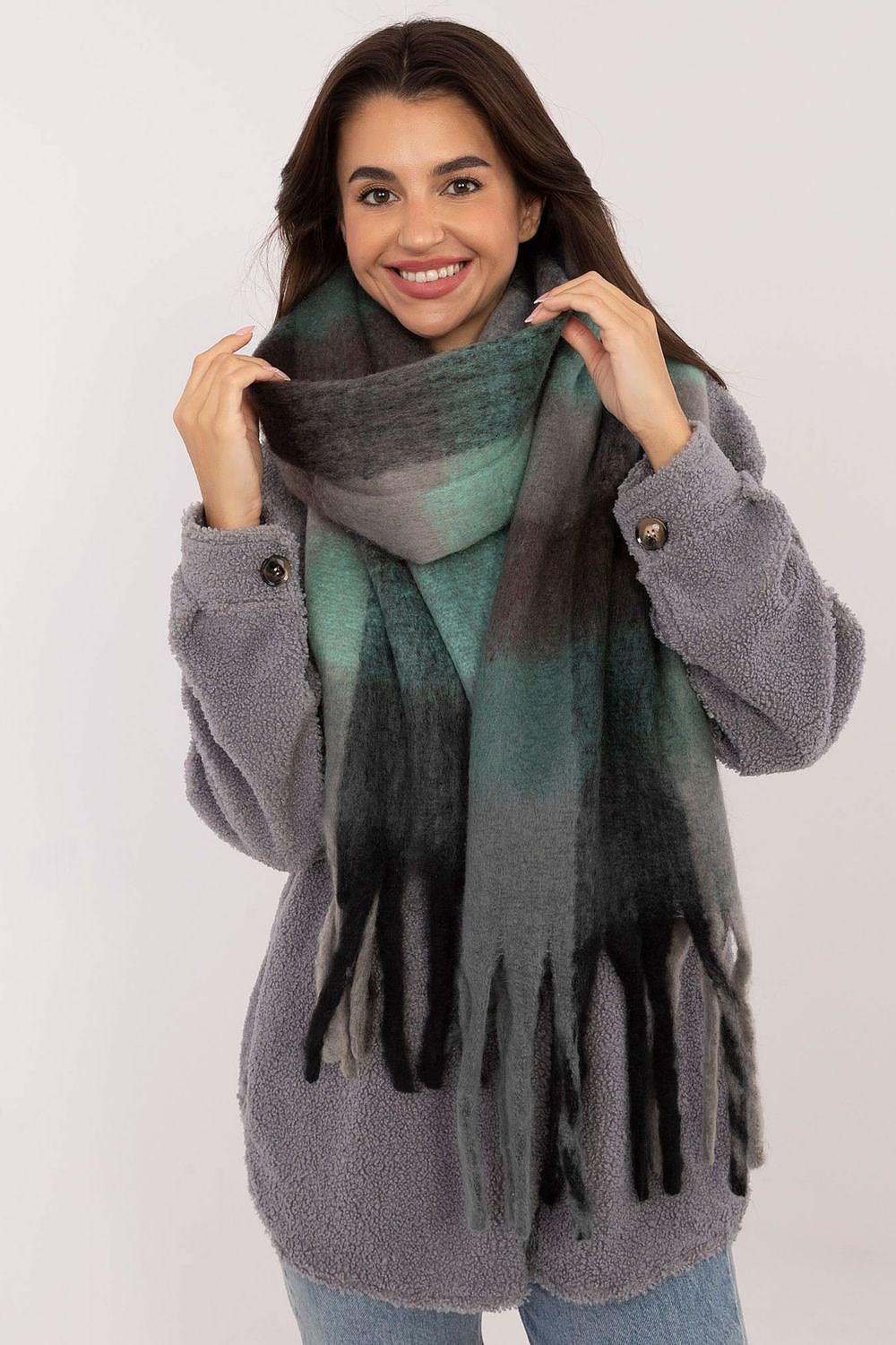 Scarf “AT”