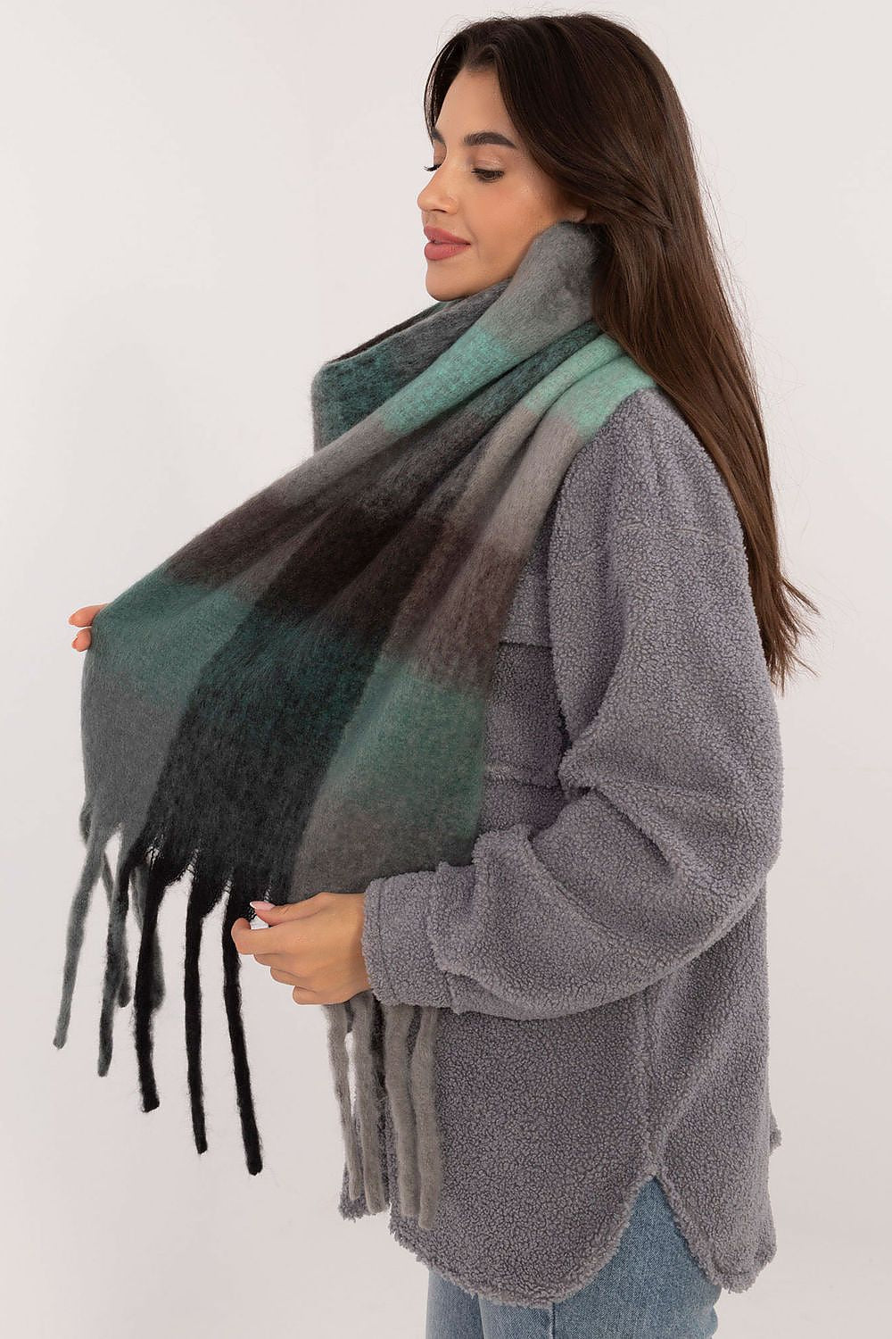 Scarf “AT”