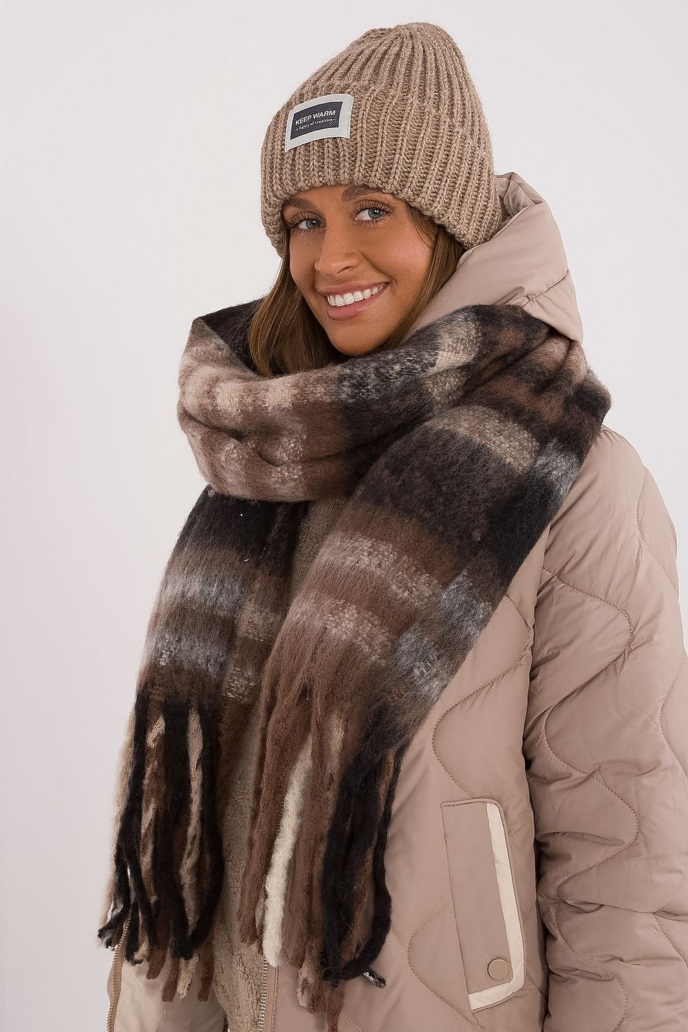 Scarf “AT”