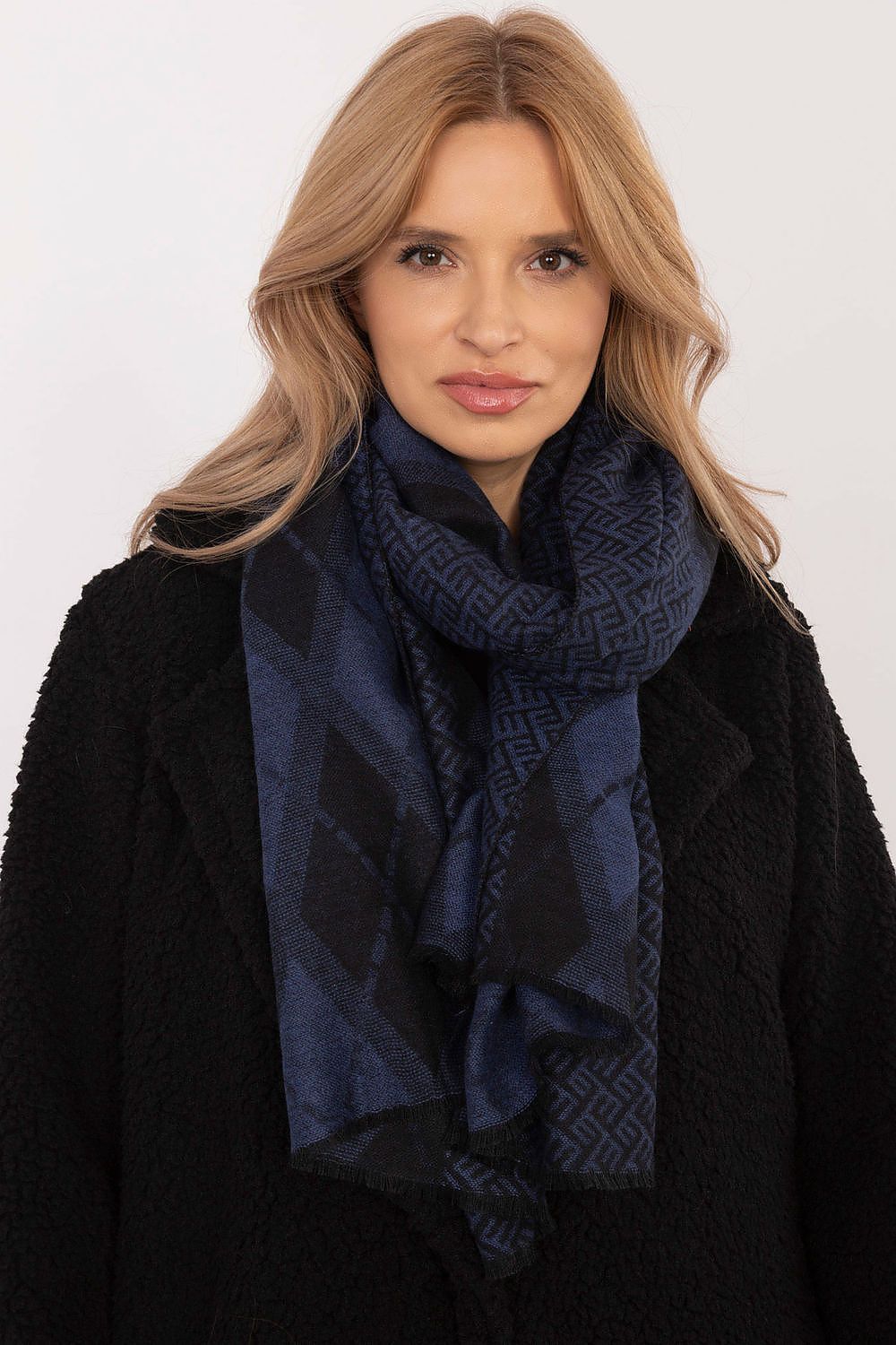Scarf “AT”