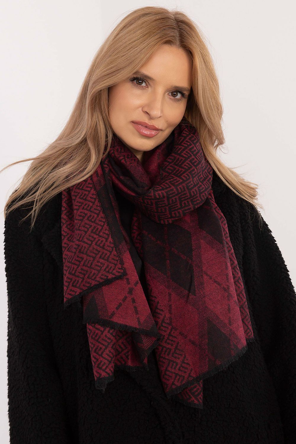Scarf “AT”