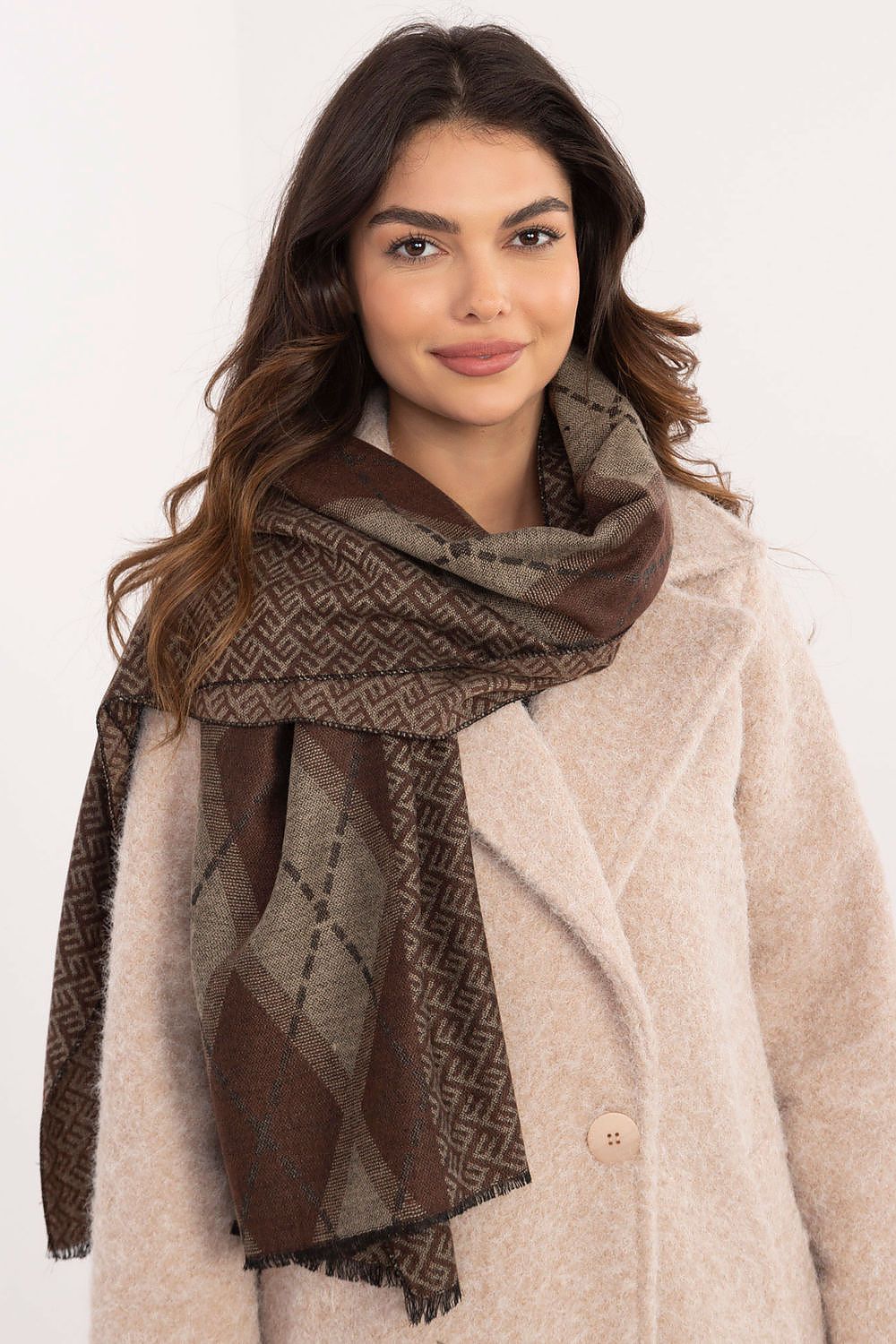 Scarf “AT”