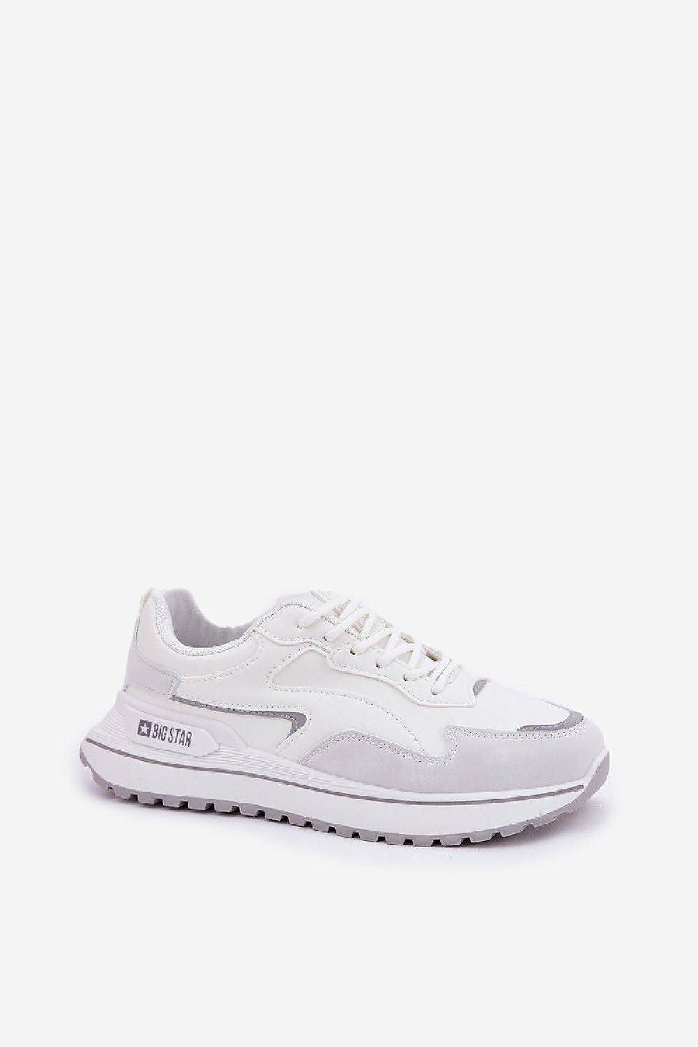 Sports shoes Step in style