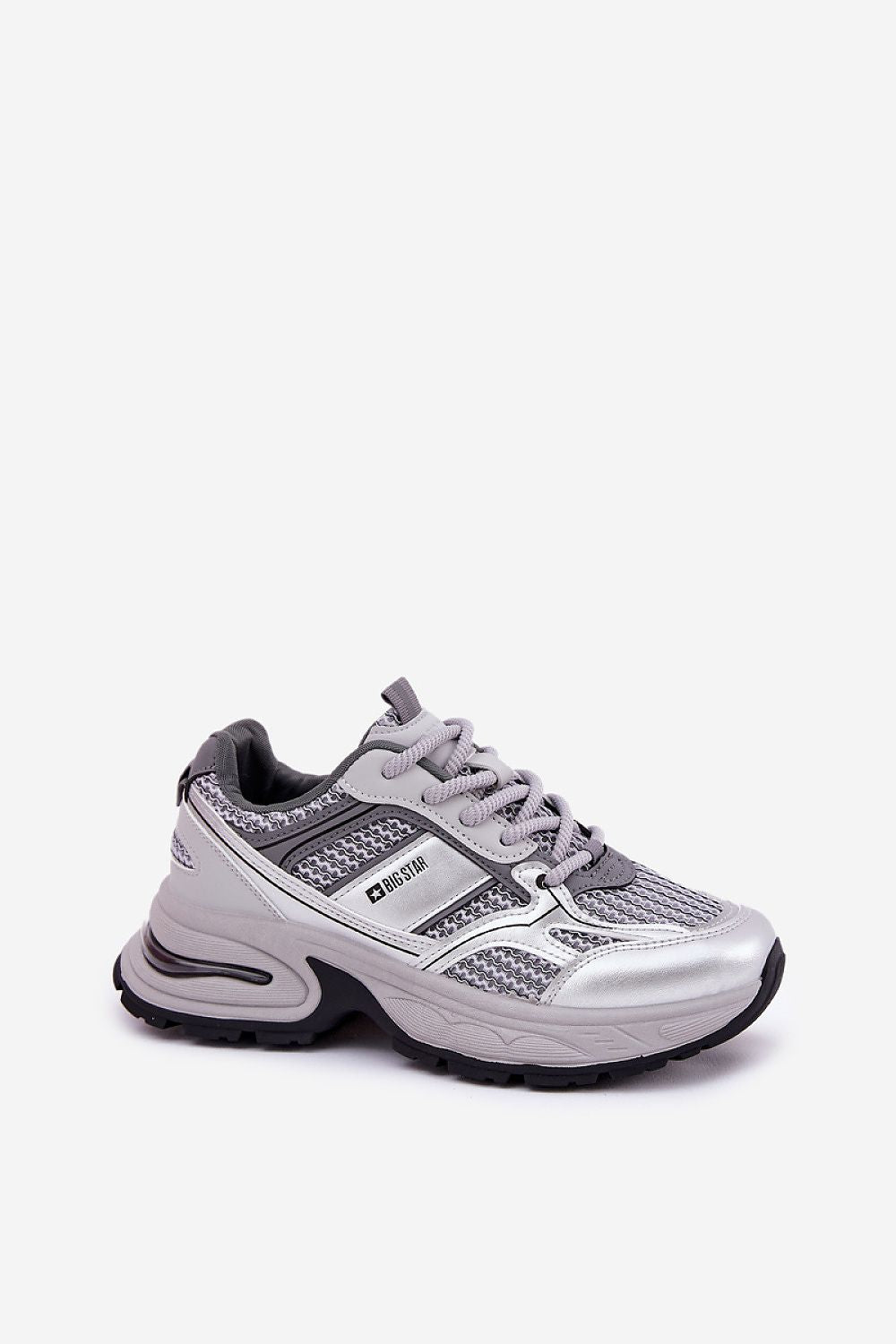 Sports shoes Step in style