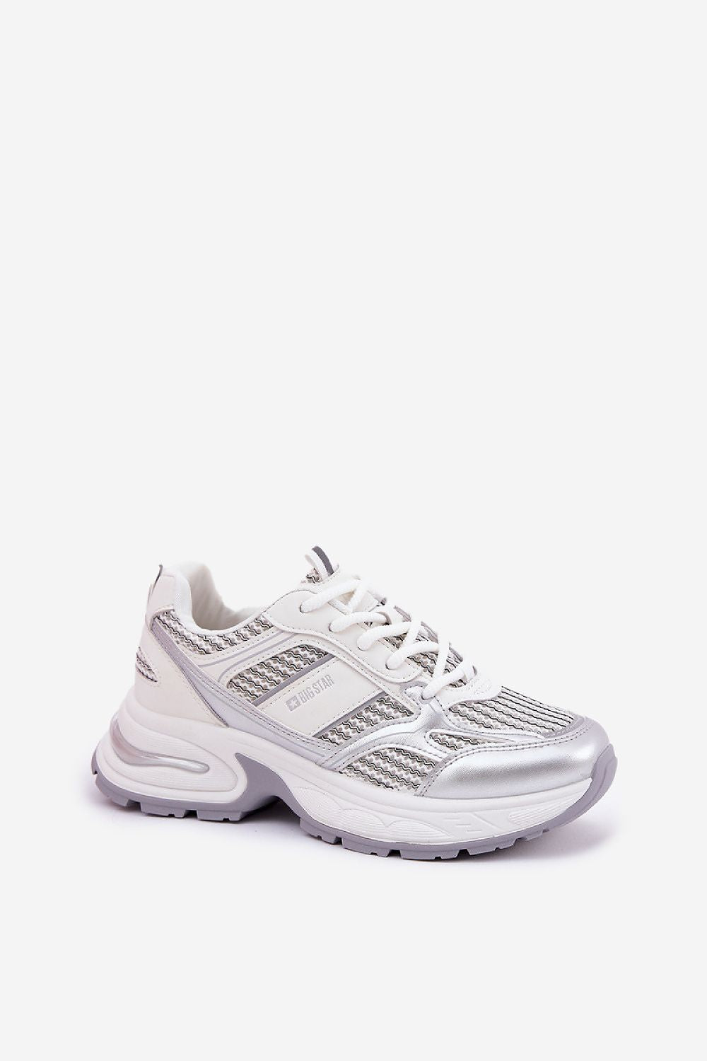 Sports shoes Step in style