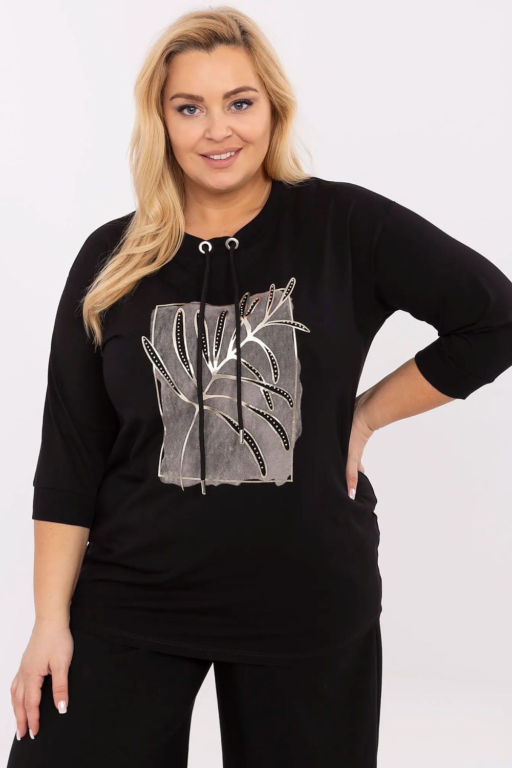 Plus size blouse “Relevance”