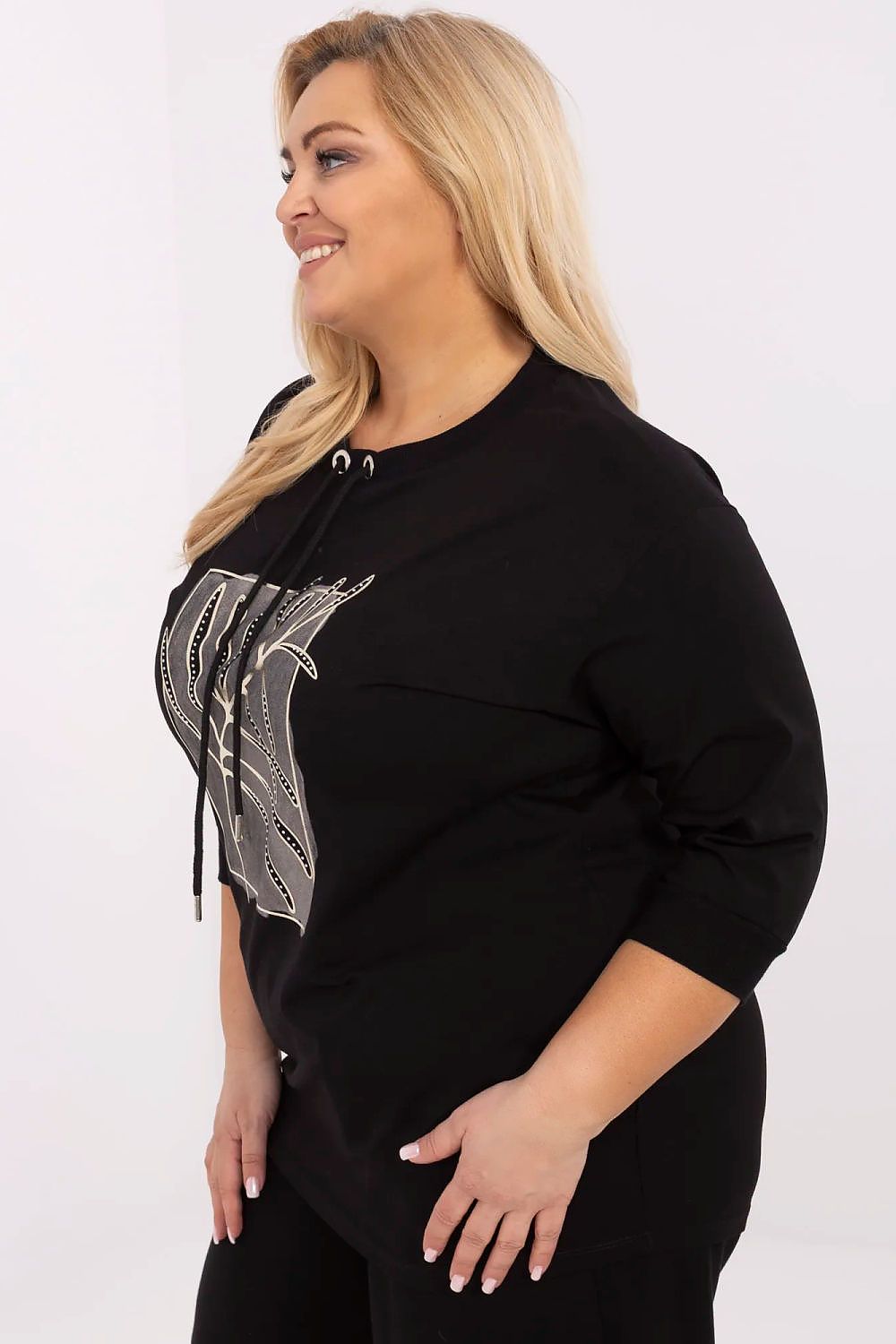Plus size blouse “Relevance”