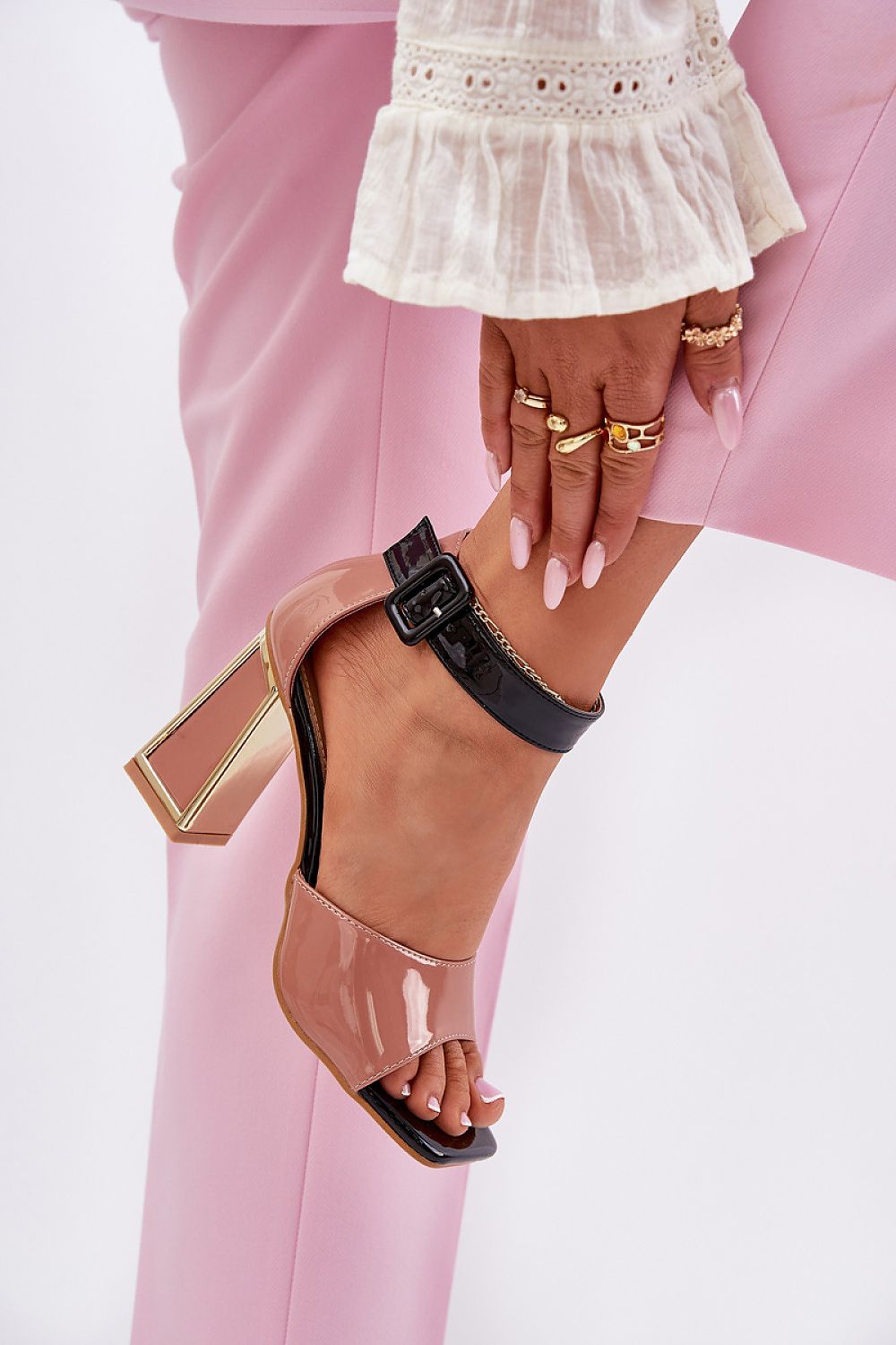  Sandalai su kulnu model 212824 Step in style 
