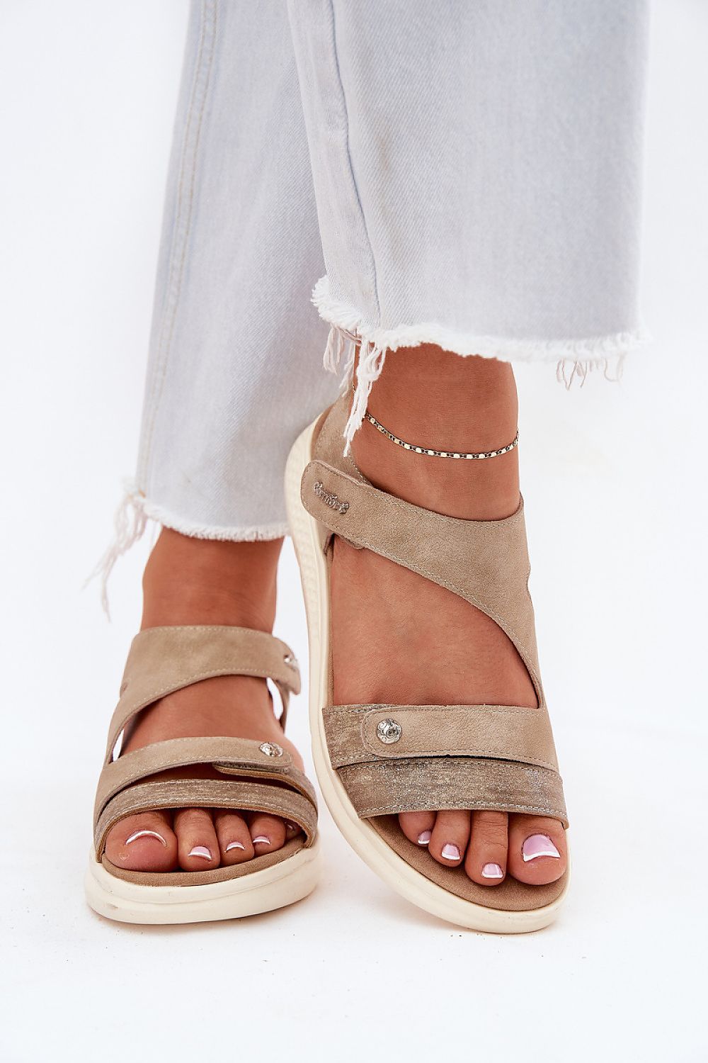  Sandalai model 213466 Step in style 