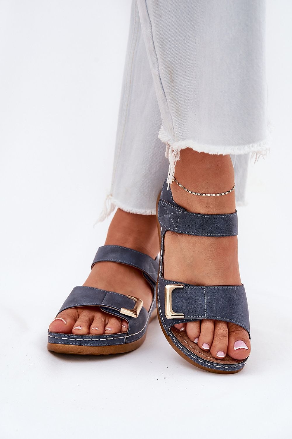  Sandalai model 213467 Step in style 