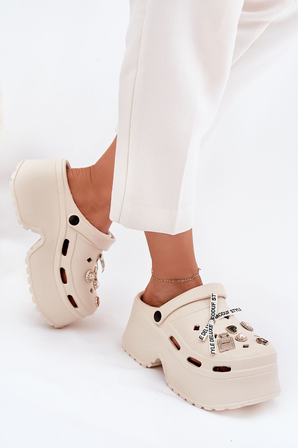  Šlepetės model 215051 Step in style 
