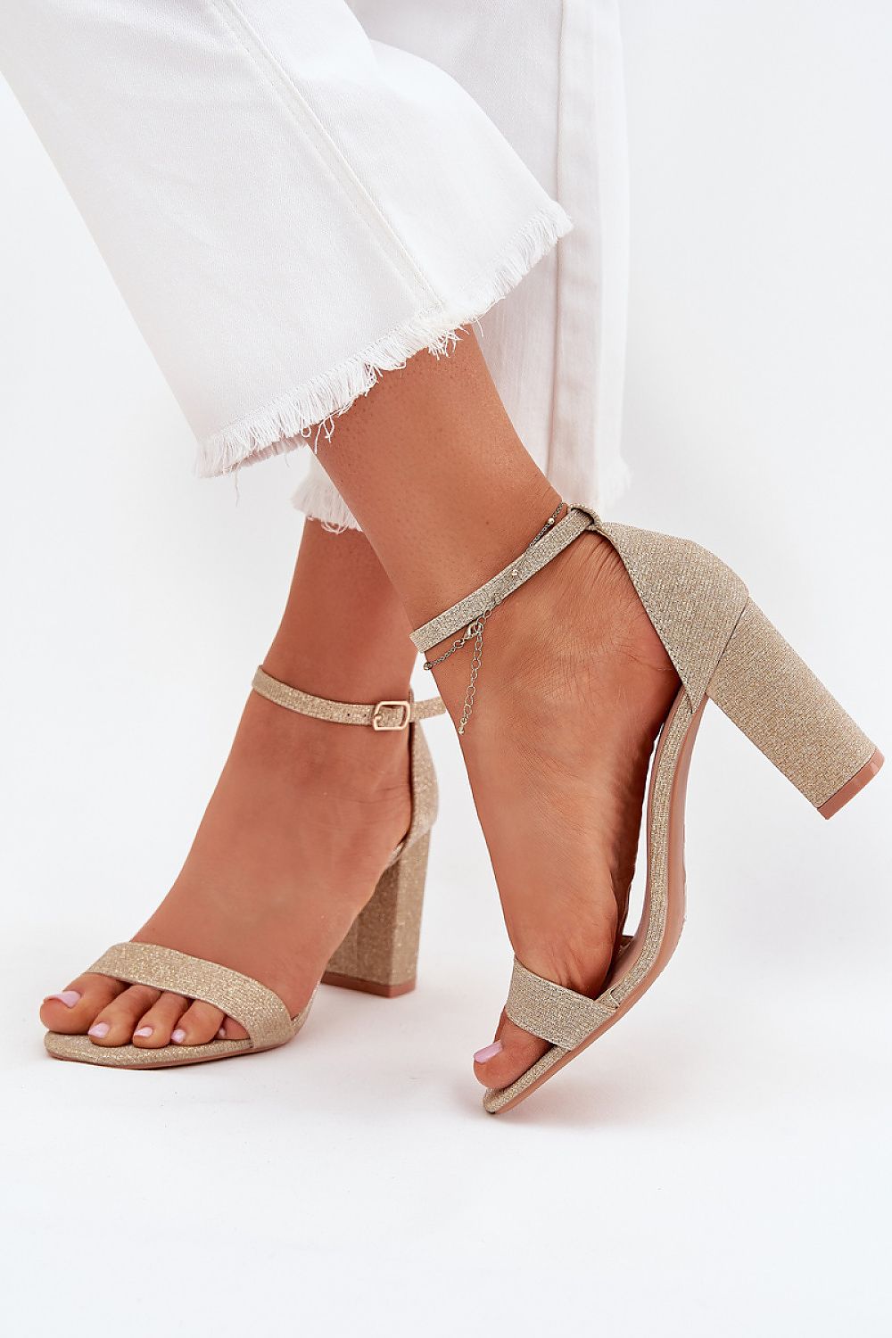  Sandalai su kulnu model 215643 Step in style 