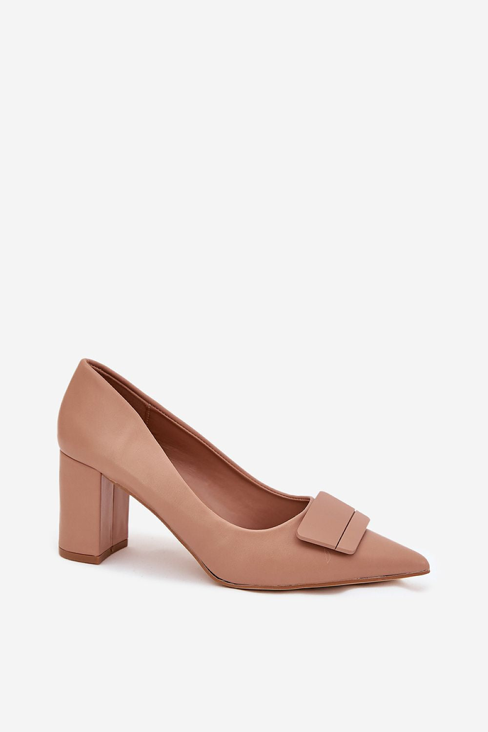 Batai ant kulno Step in style