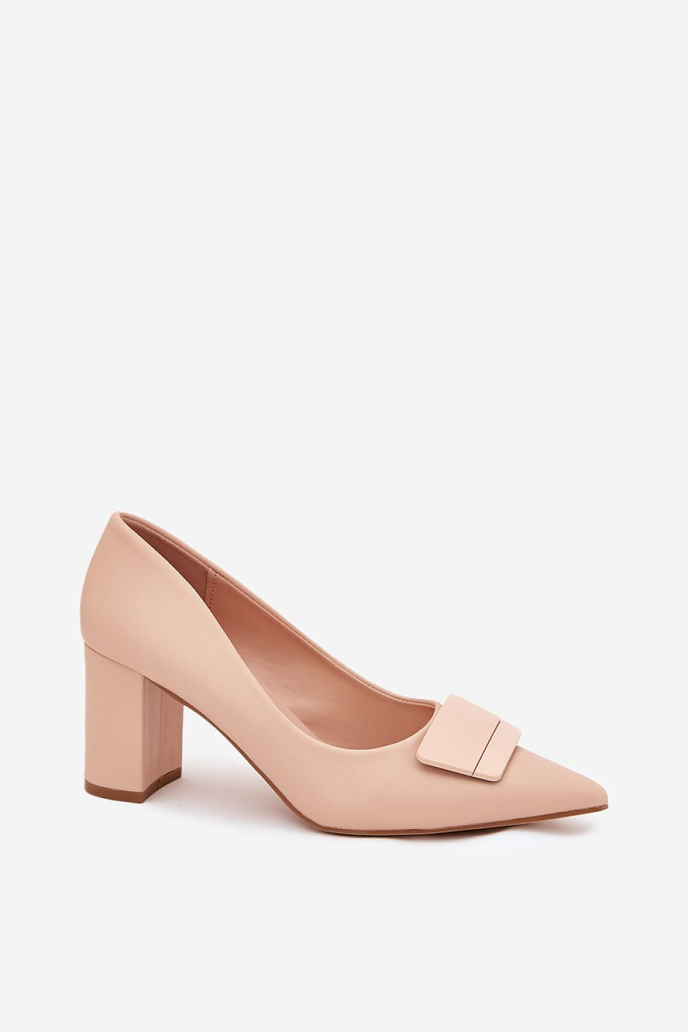 Batai ant kulno Step in style