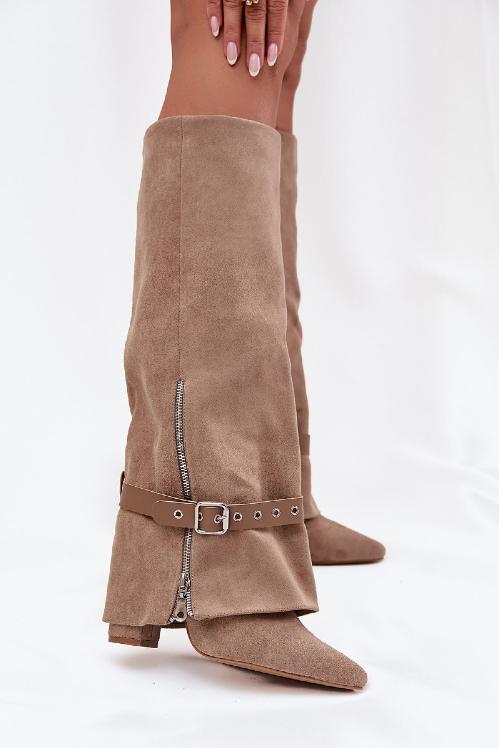 Heeled shoes Step in style